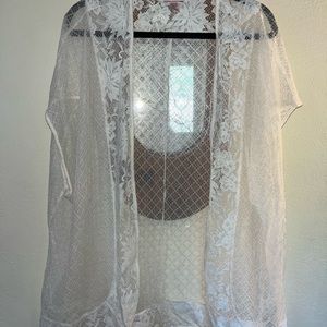 Victorias Secret lace robe/coverup size M/L
